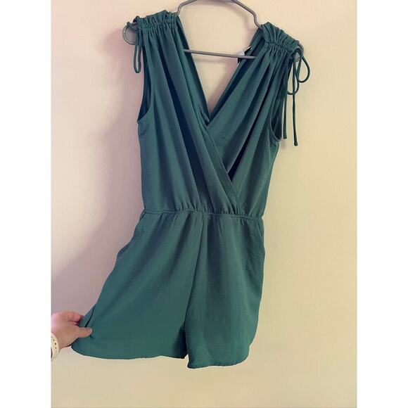 Gilli Faux Wrap Romper Ruched Sleeve Textured Fabric Teal - Picture 2 of 8